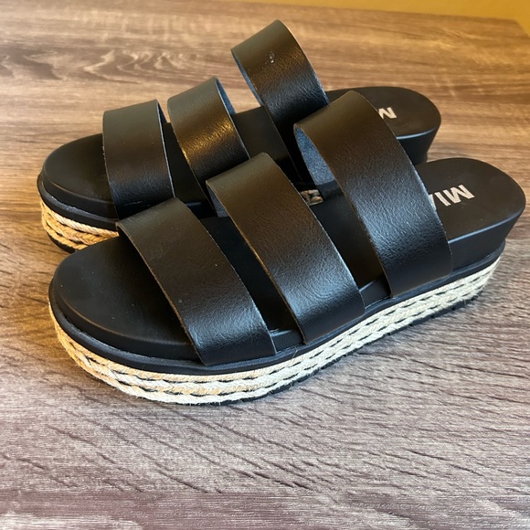 MIA Black Espadrille Platform Slip-On Strappy Sandals Size 7 - Picture 2 of 5